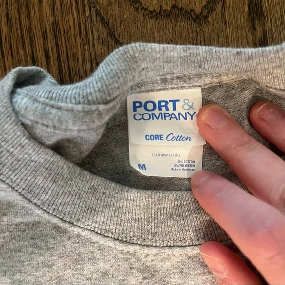 Philadelphia Eagles ‘Philly vs Everyone’ T-Shirt- Sz Med - Picture 3 of 3